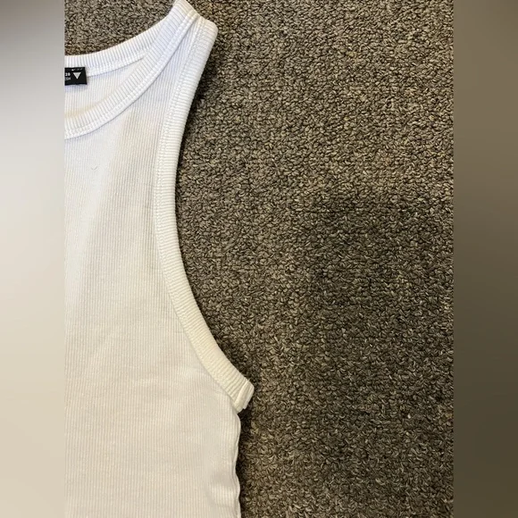 Bundle of Two Zara Tanks - Picture 9 of 10